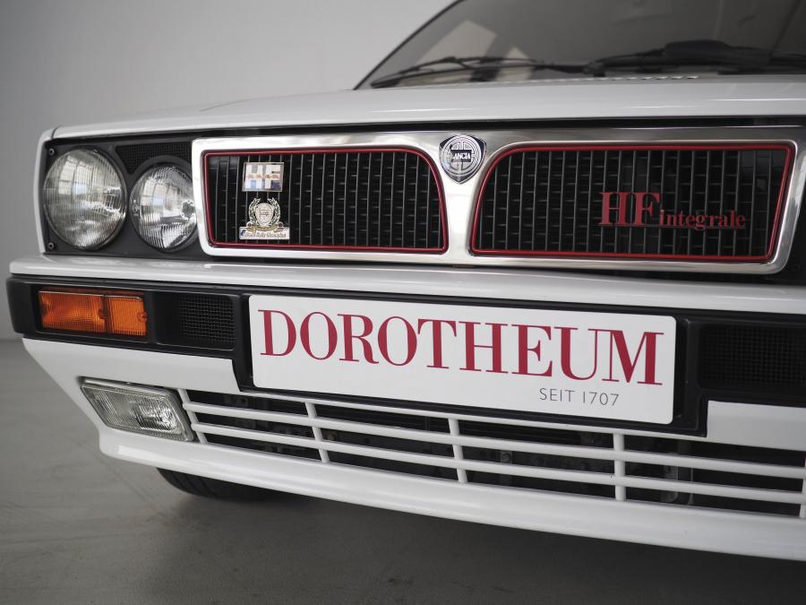 Детали экстерьера Lancia Delta HF Integrale 8V 1988 года  (фото 10 из 12)